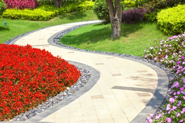 Cost of Garden Walkway Installation in Bloomfield Hills